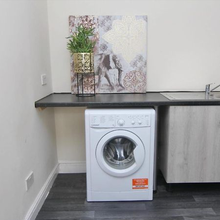 Lovely Twin Bed Studio Near Coventry Shopping Centre Exterior foto