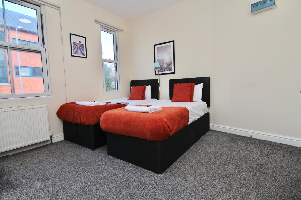 Lovely Twin Bed Studio Near Coventry Shopping Centre Exterior foto